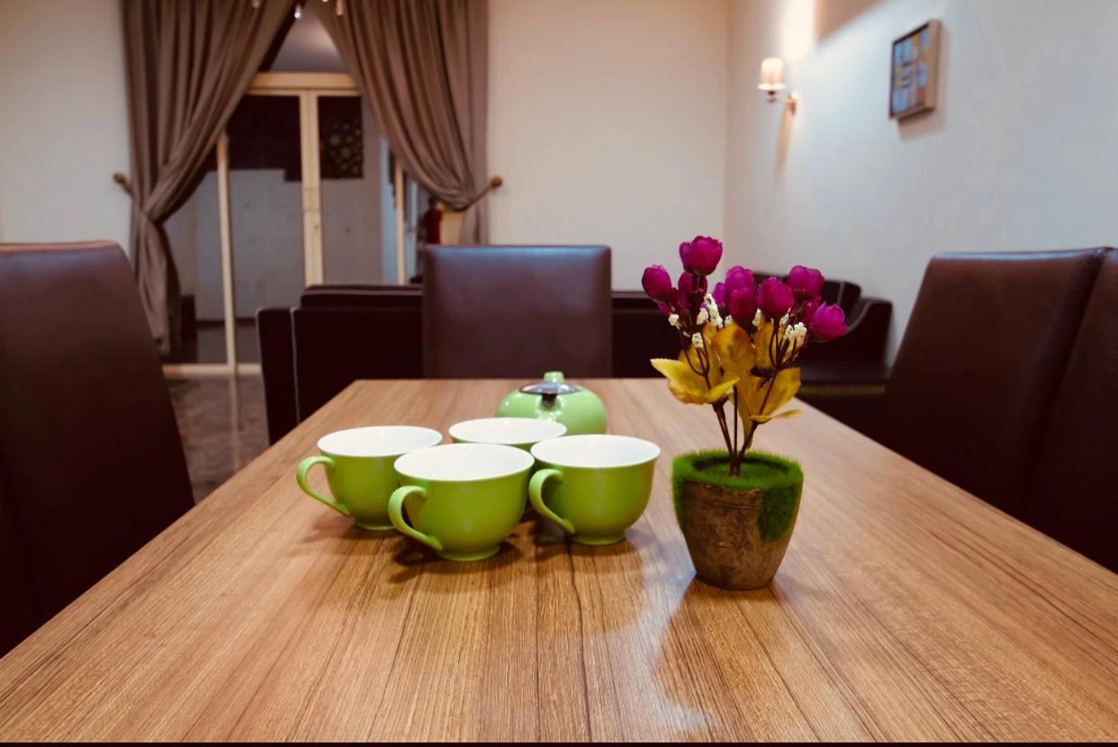 Hotel Arees Beach à Rayyis Extérieur photo