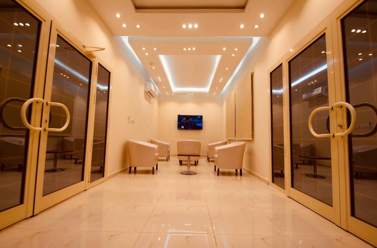Hotel Arees Beach à Rayyis Extérieur photo