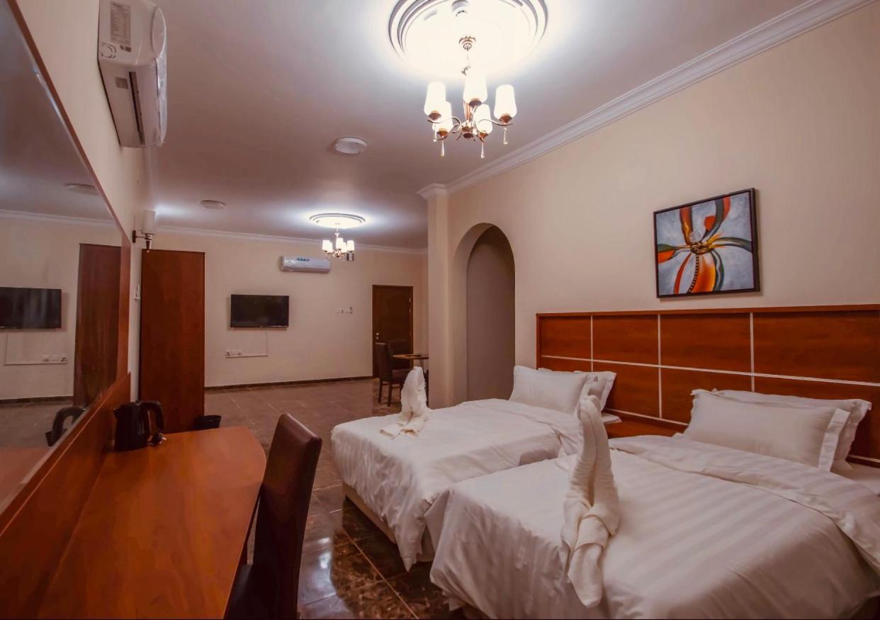 Hotel Arees Beach à Rayyis Extérieur photo
