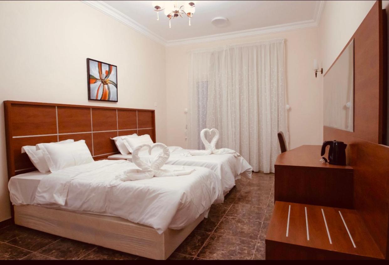 Hotel Arees Beach à Rayyis Extérieur photo